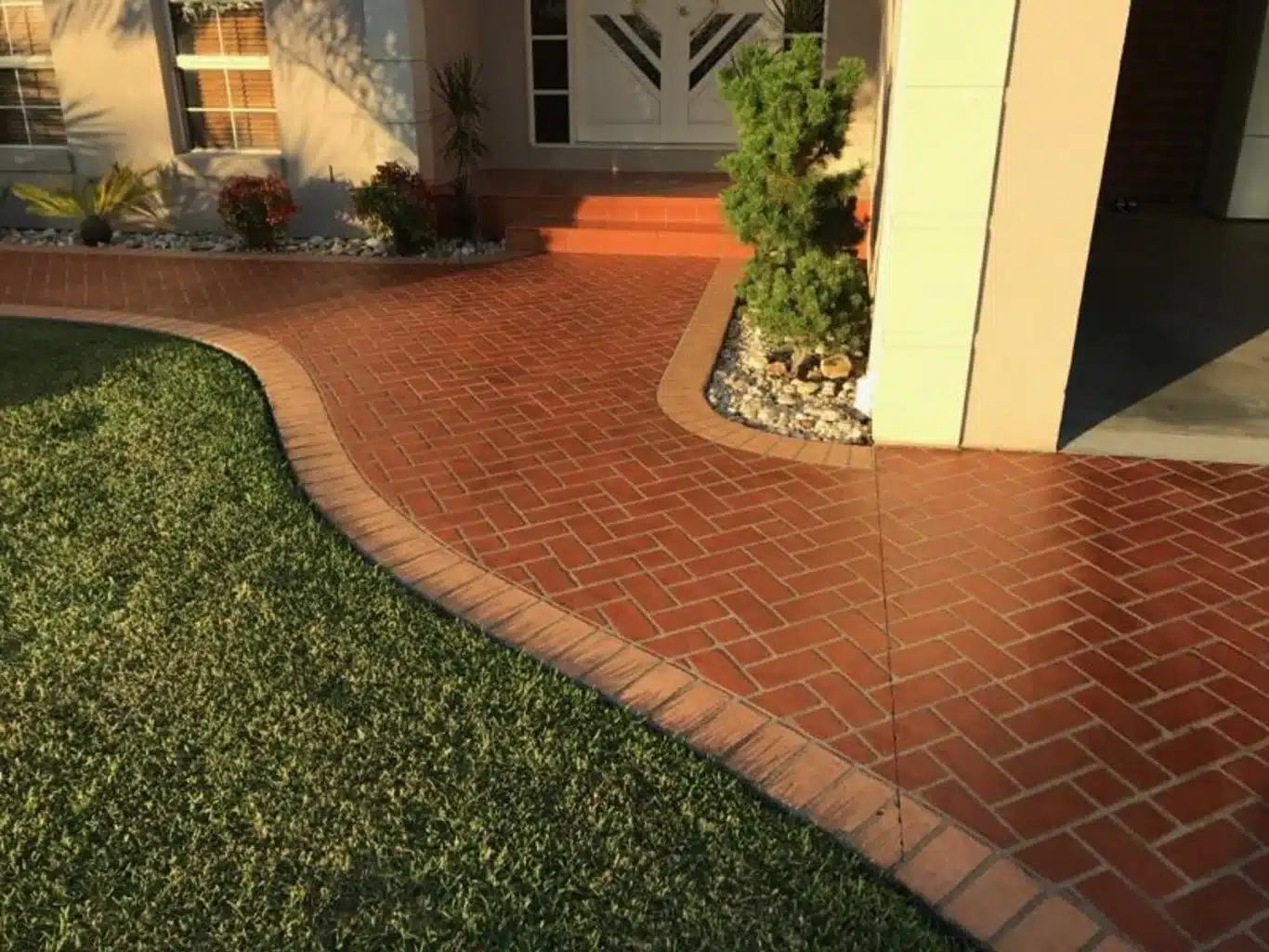 Concrete Pavers Cleaning